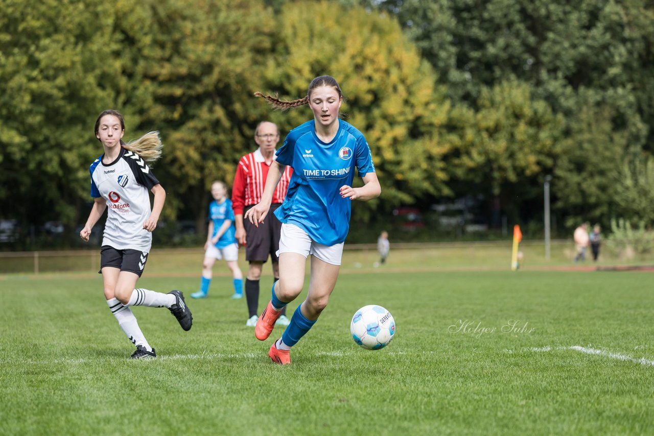 Bild 112 - wBJ VfL Pinneberg - Germania Schnelsen : Ergebnis: 15:1